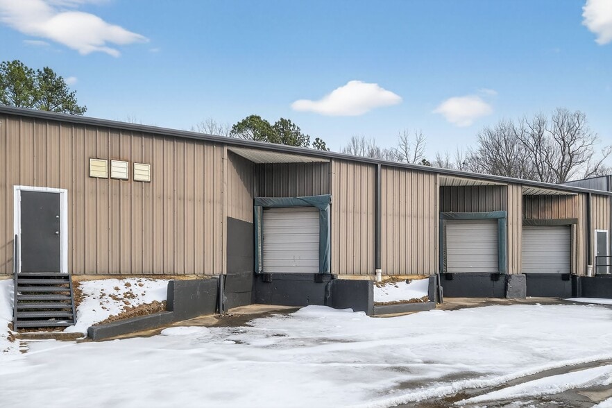 More Photos Of 1101 Roberts Ln, High Point Warehouse For Lease