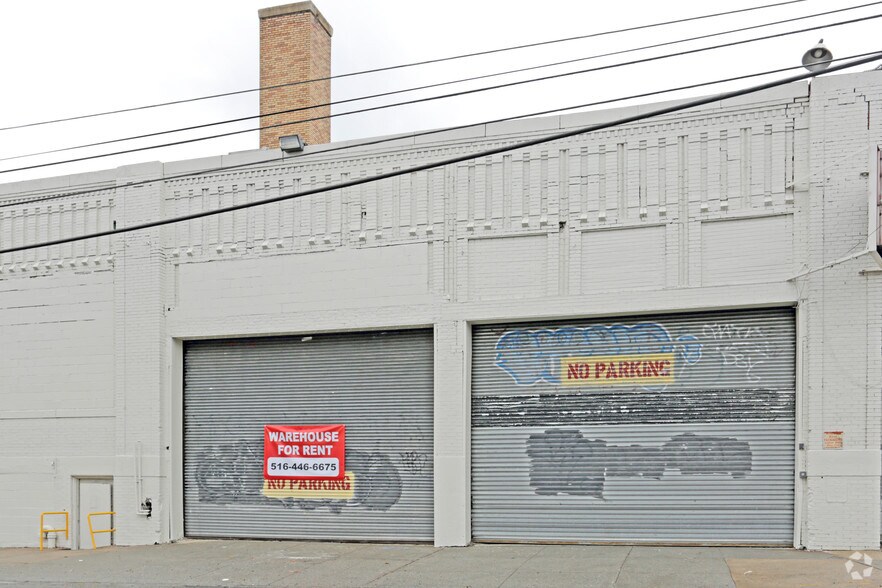 More Photos Of 47-05 Metropolitan Ave, Ridgewood Warehouse For Lease