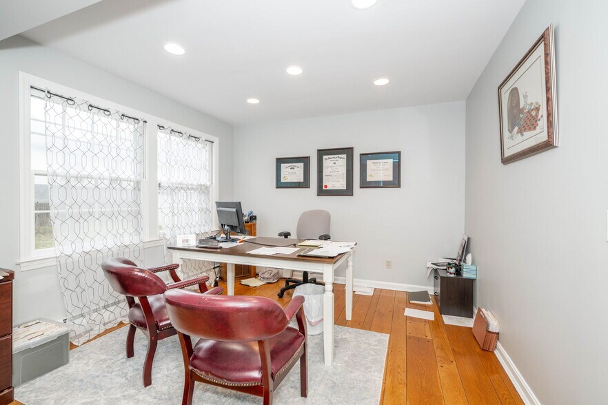 More Photos Of 1 Crestview Dr, Milford Medical For Lease