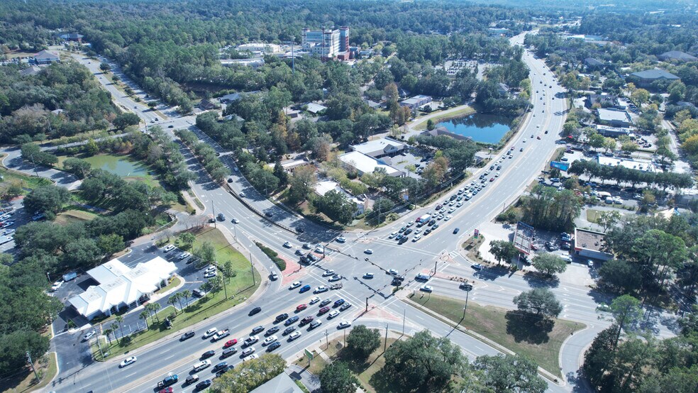 More Photos Of 1997 Capital Cir NE, Tallahassee Bank For Lease