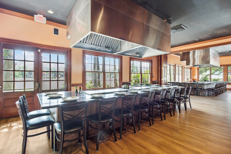 More Photos Of 629 N Highway 190, Covington Restaurant For Sale