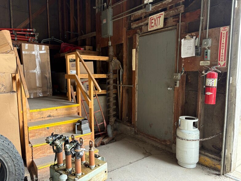 More Photos Of 415 Broad Ave, Stanton Industrial For Sale