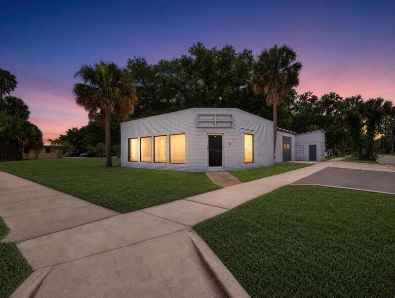 More Photos Of 1321 St Johns Ave, Palatka Service For Sale