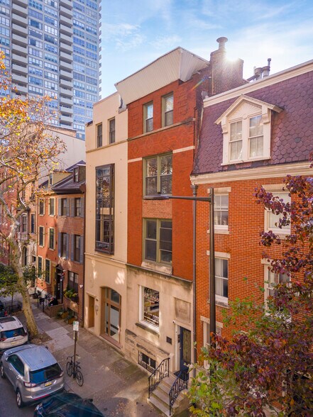 More Photos Of 2020 Locust St, Philadelphia Apartments For Sale