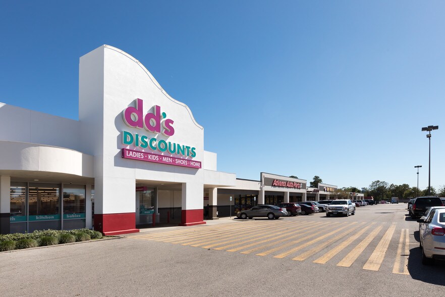 More Photos Of 431-439 Uvalde Rd, Houston Unknown For Lease