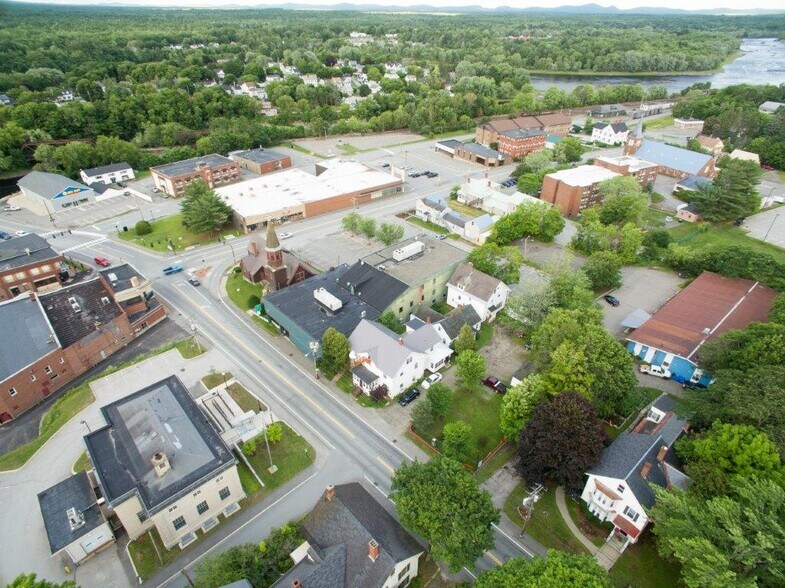 More Photos Of 136 Center St, Old Town Office For Sale