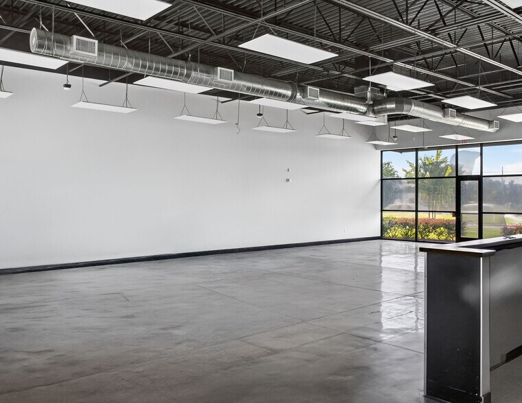 More Photos Of 7125 Hoffner Ave, Orlando General Retail For Lease