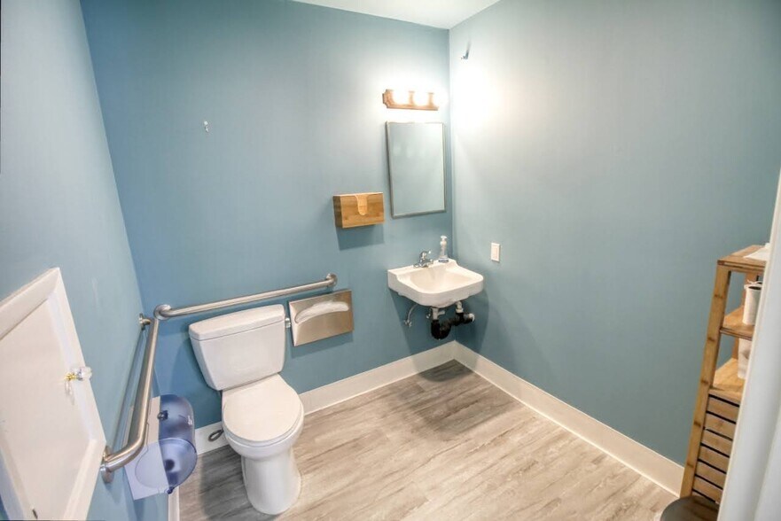 More Photos Of 735 E Ohio Ave, Escondido Medical For Lease