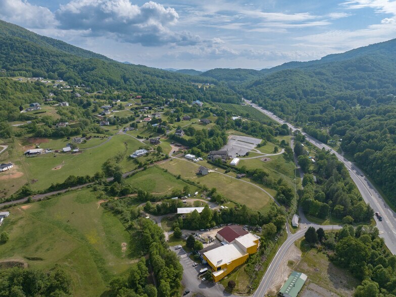 More Photos Of 94 Providence Pl, Waynesville Storefront Retail Office For Sale