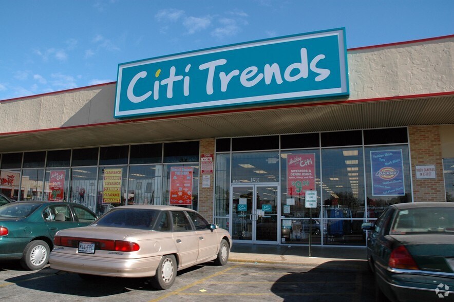 More Photos Of 3200 S Lancaster Rd, Dallas General Retail For Lease