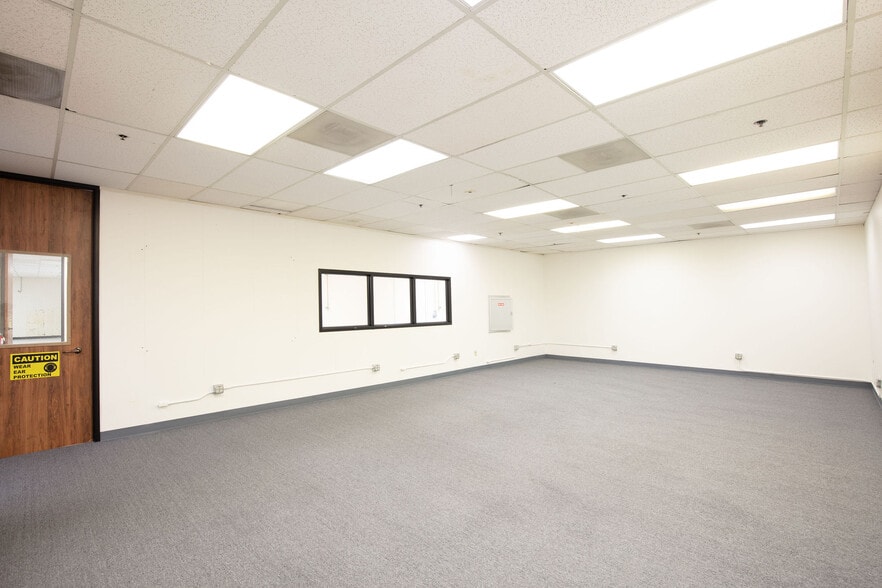 More Photos Of 145-155 N Wolfe Rd, Sunnyvale Flex For Sale