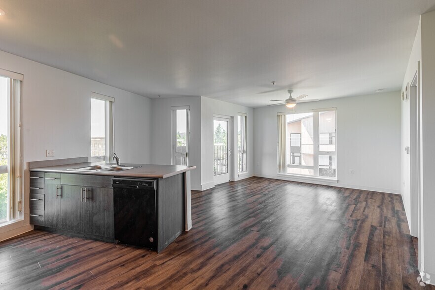 More Photos Of 5990 SE 92nd Ave, Portland Apartments For Lease