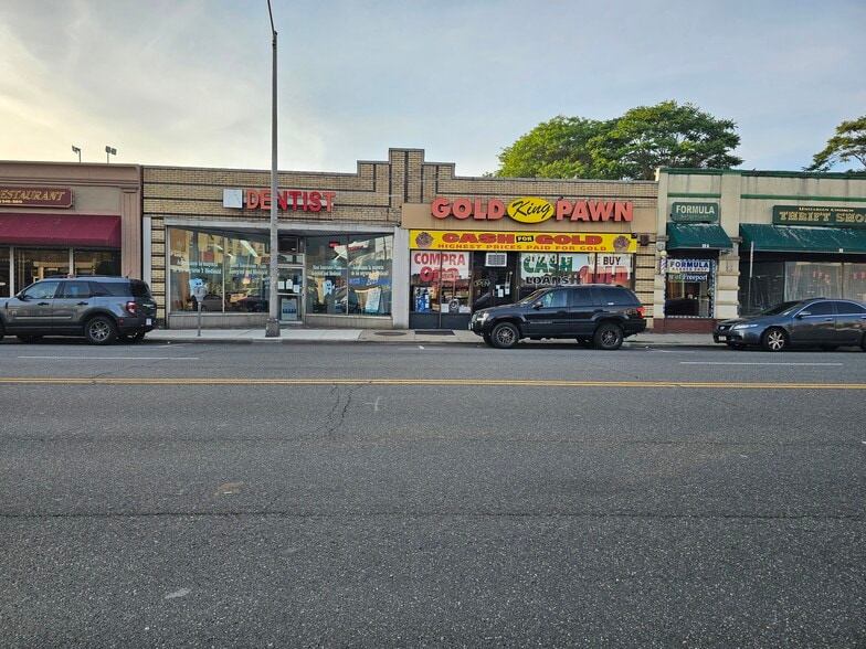 Primary Photo Of 24-26 W Merrick Rd, Freeport Storefront For Sale
