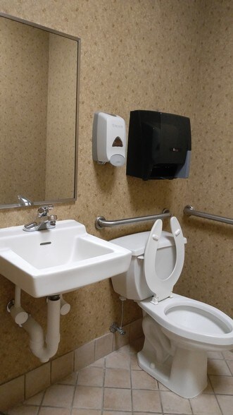 More Photos Of 4113 Capitol St, Durham Medical For Lease