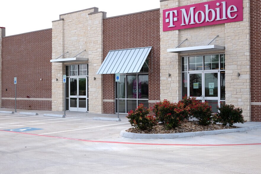 More Photos Of 1702 Central Texas Expy, Lampasas General Retail For Lease