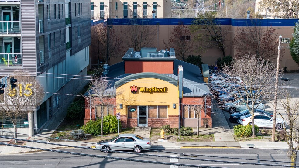 More Photos Of 579 E Broadway, Eugene Restaurant For Lease