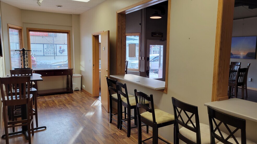 More Photos Of 12732 Lake Blvd, Lindstrom Storefront For Lease