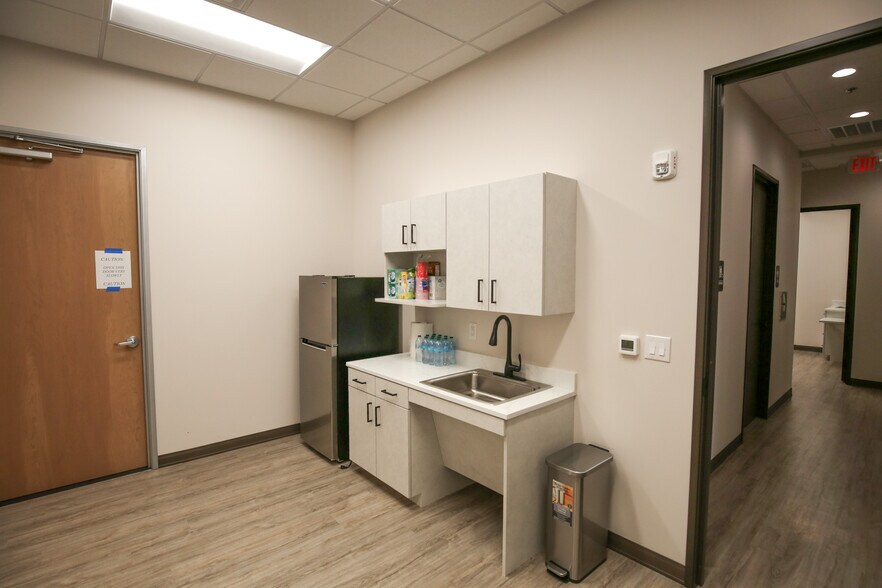 More Photos Of 3242 Preston Rd, Plano Medical For Lease