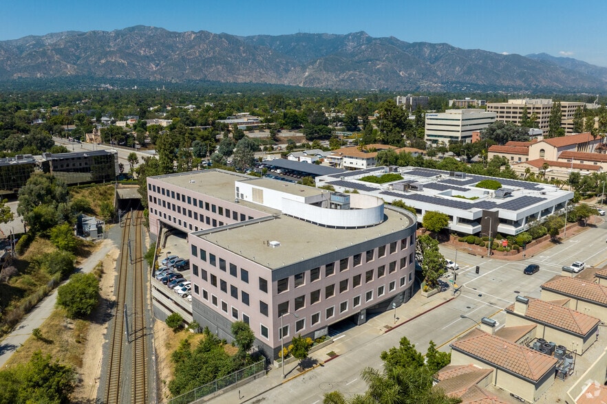 More Photos Of 215 N Marengo Ave, Pasadena Office For Sale