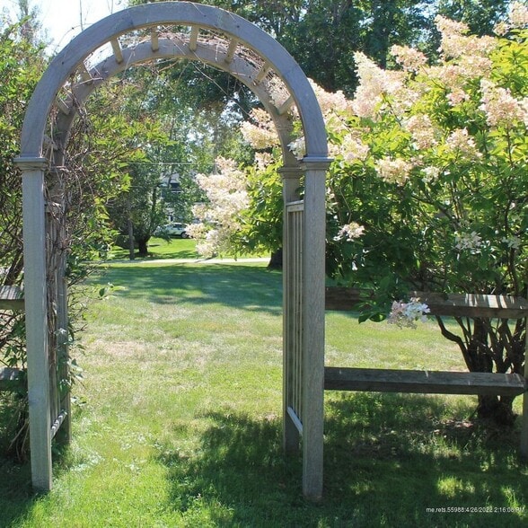 More Photos Of 15 Locke St, Kennebunkport Hospitality For Sale