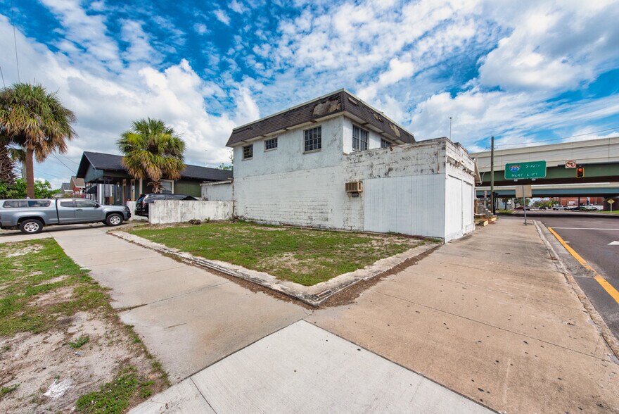 More Photos Of 1406 N Howard Ave, Tampa Office For Sale