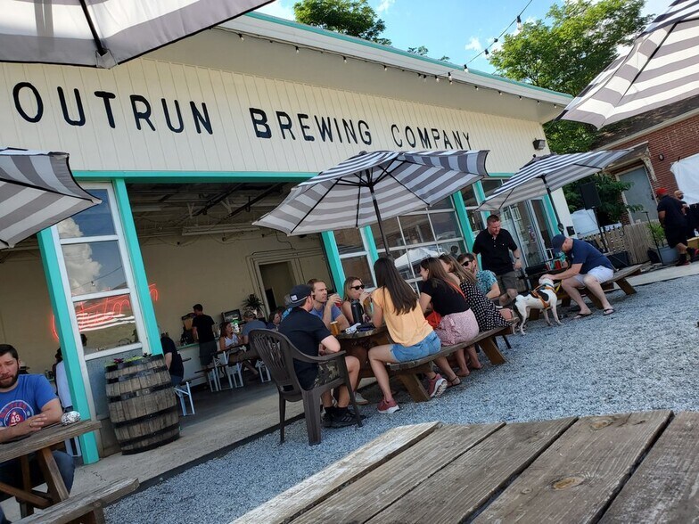 More Photos Of 5367 E Mountain St, Stone Mountain Freestanding For Lease