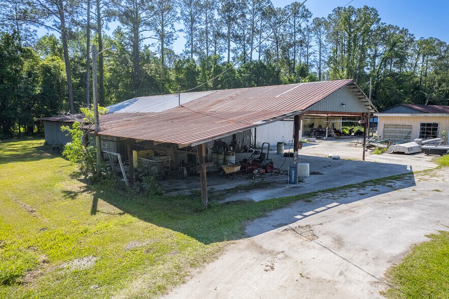 More Photos Of 2856 NE 187th St, Starke Manufacturing For Sale