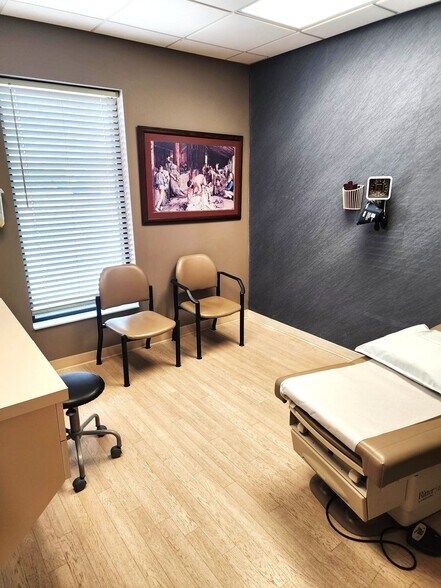 More Photos Of 729 N Custer Ave, Grand Island Medical For Sale