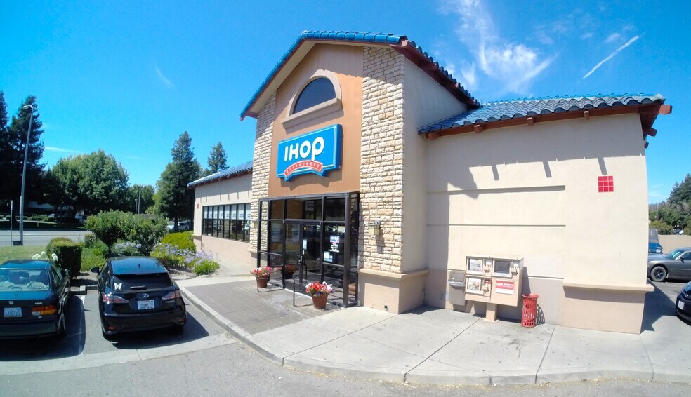 More Photos Of 5312 Old Redwood Hwy, Petaluma Restaurant For Lease