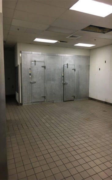 More Photos Of 1219 Filbert St, Philadelphia Parking Garage For Lease