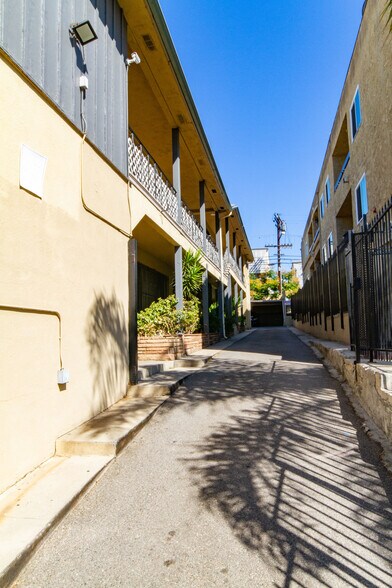 More Photos Of , Los Angeles Multifamily For Sale