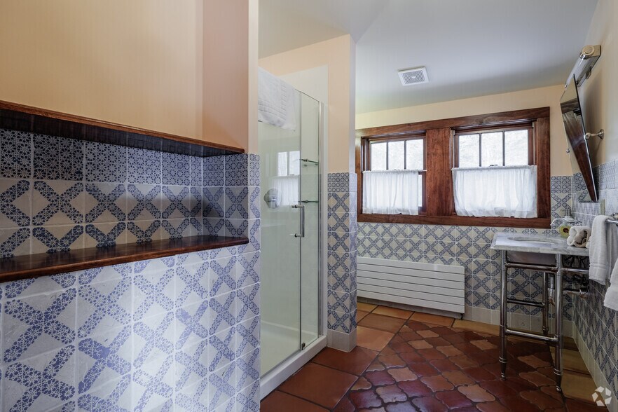 More Photos Of 1200 NY-42, Sparrow Bush Specialty For Sale