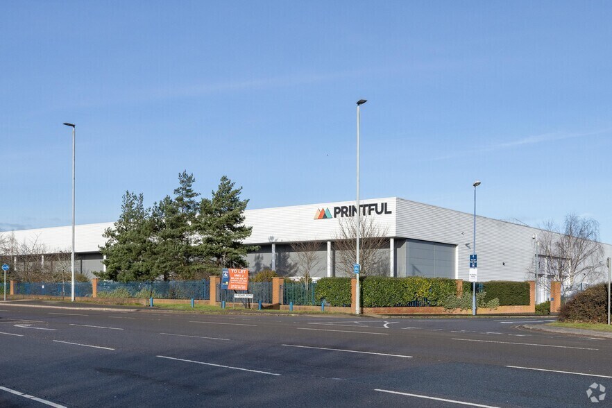 More Photos Of Headway Rd, Wolverhampton Light Manufacturing For Lease