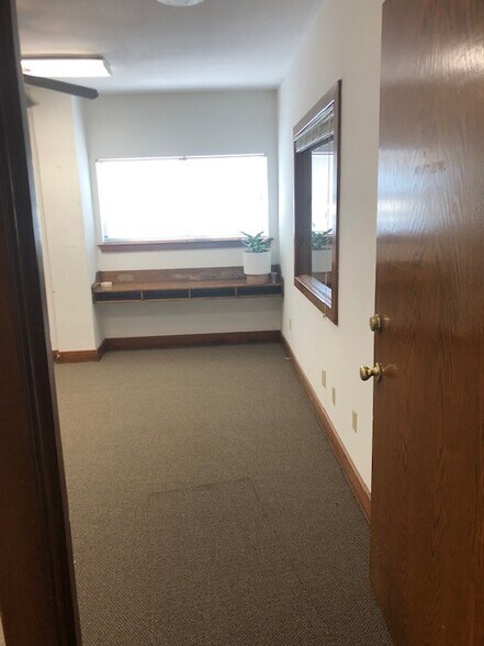 More Photos Of 195 E Fairfield Dr, Pensacola Self Storage For Lease