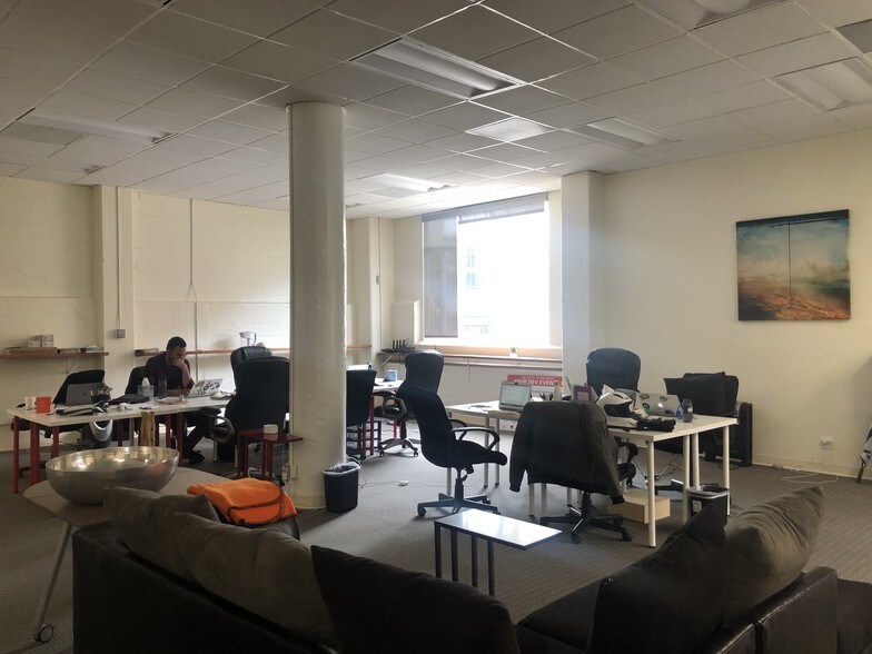 More Photos Of 950 Battery St, San Francisco Office For Lease