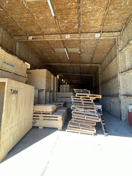 More Photos Of 5401 E Veterans Memorial Blvd, Killeen Warehouse For Lease