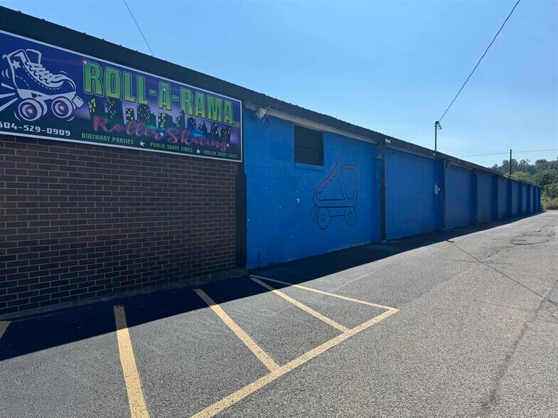 More Photos Of 137 7th Ave, Huntington Skating Rink For Sale