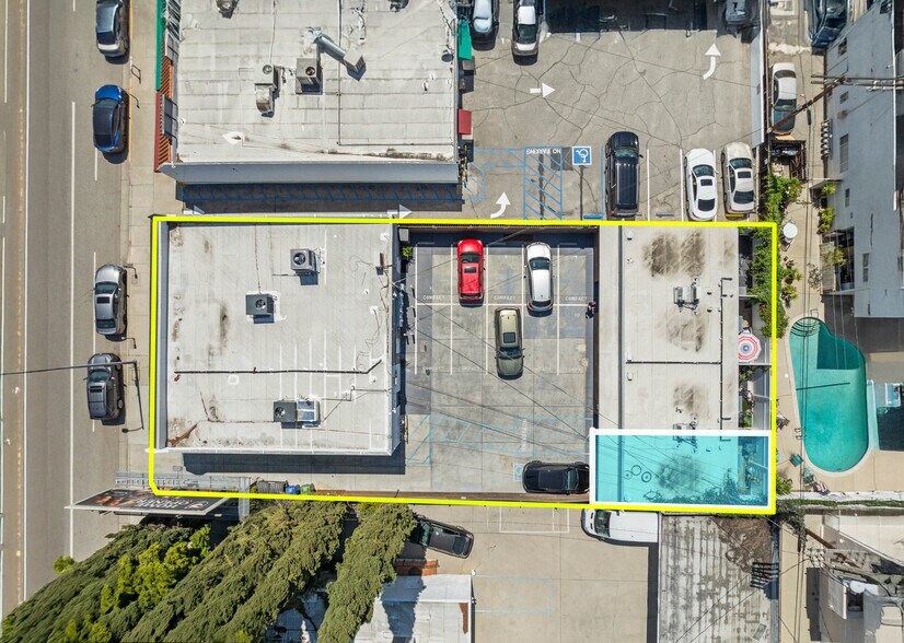 More Photos Of 4325-4327 Woodman Ave, Sherman Oaks Storefront Retail Office For Lease