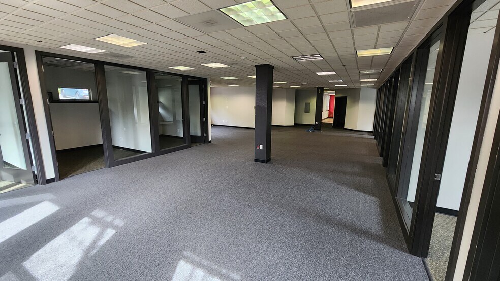 More Photos Of 7300 Healdsburg Ave, Sebastopol Office For Sale