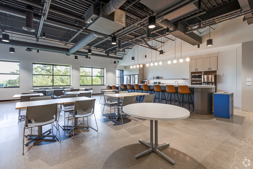 More Photos Of 1250 Northland Dr, Saint Paul Unknown For Lease