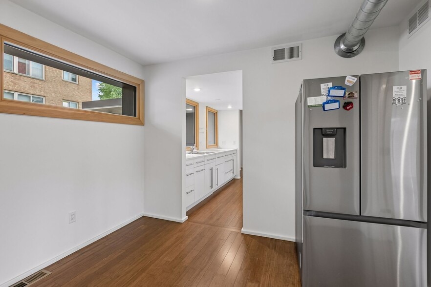 More Photos Of 901 NE 23rd Ave, Saint Anthony Office For Sale
