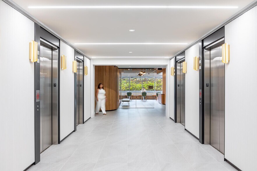 More Photos Of 5404 Wisconsin Ave, Chevy Chase Office For Lease