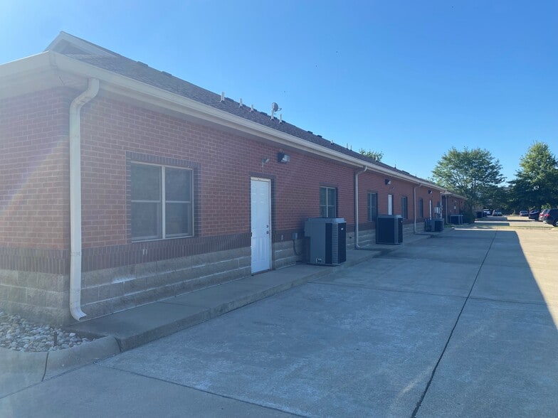 More Photos Of 958 Mezzanine Dr, Lafayette Medical For Lease