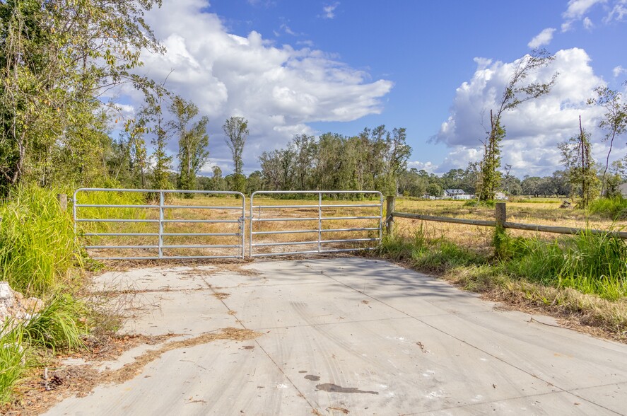 Primary Photo Of 0 Saturn Road LOT 1, Brooksville Land For Sale