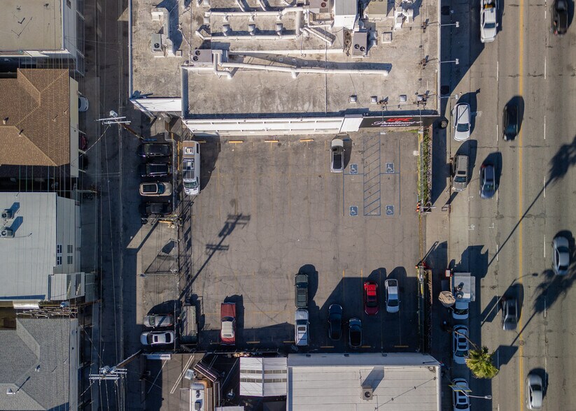 More Photos Of 543 N Fairfax Ave, Los Angeles Loft Creative Space For Lease