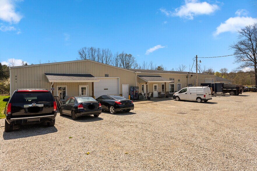 More Photos Of 201 Reed St, Spencer Light Manufacturing For Sale