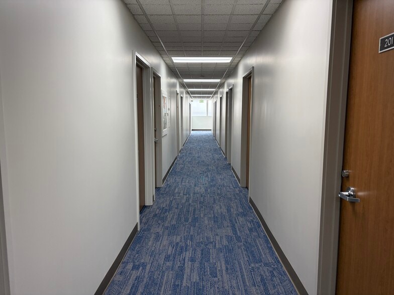More Photos Of 400 30th St, Oakland Medical For Lease
