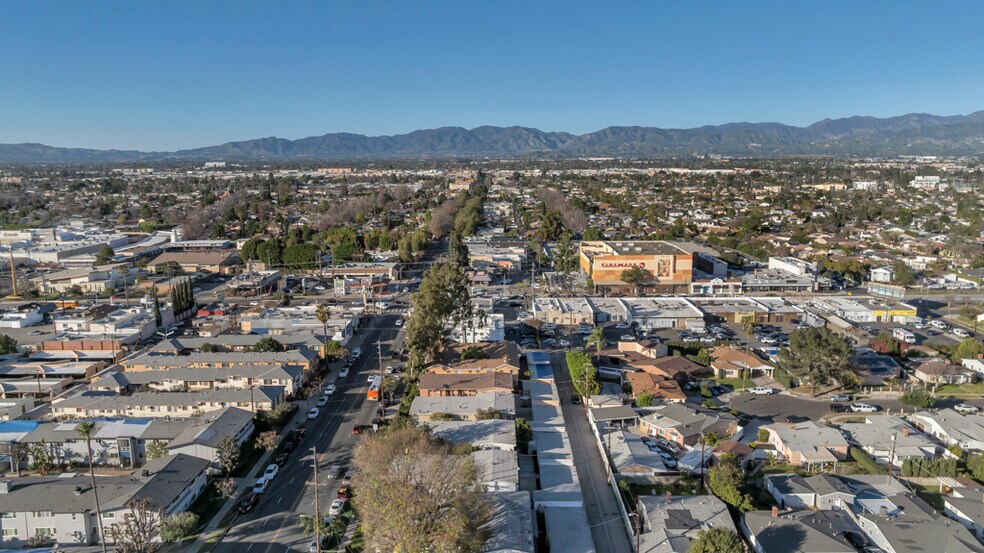 More Photos Of 6308 Coldwater Canyon Ave, North Hollywood Apartments For Sale