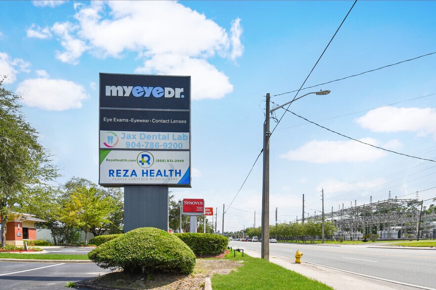 More Photos Of 953 Lane Ave S, Jacksonville Medical For Lease