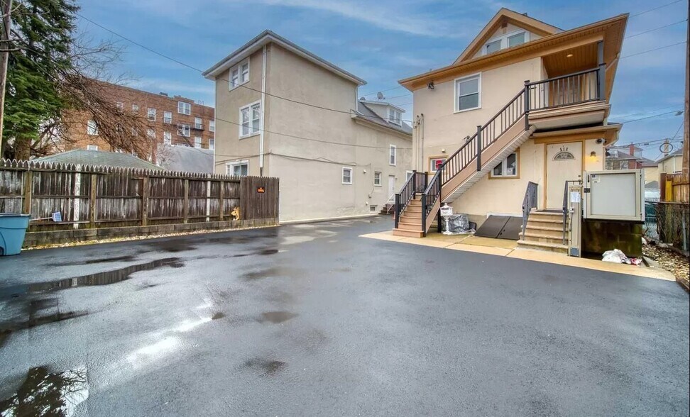 More Photos Of 518 79th St, North Bergen Medical For Sale